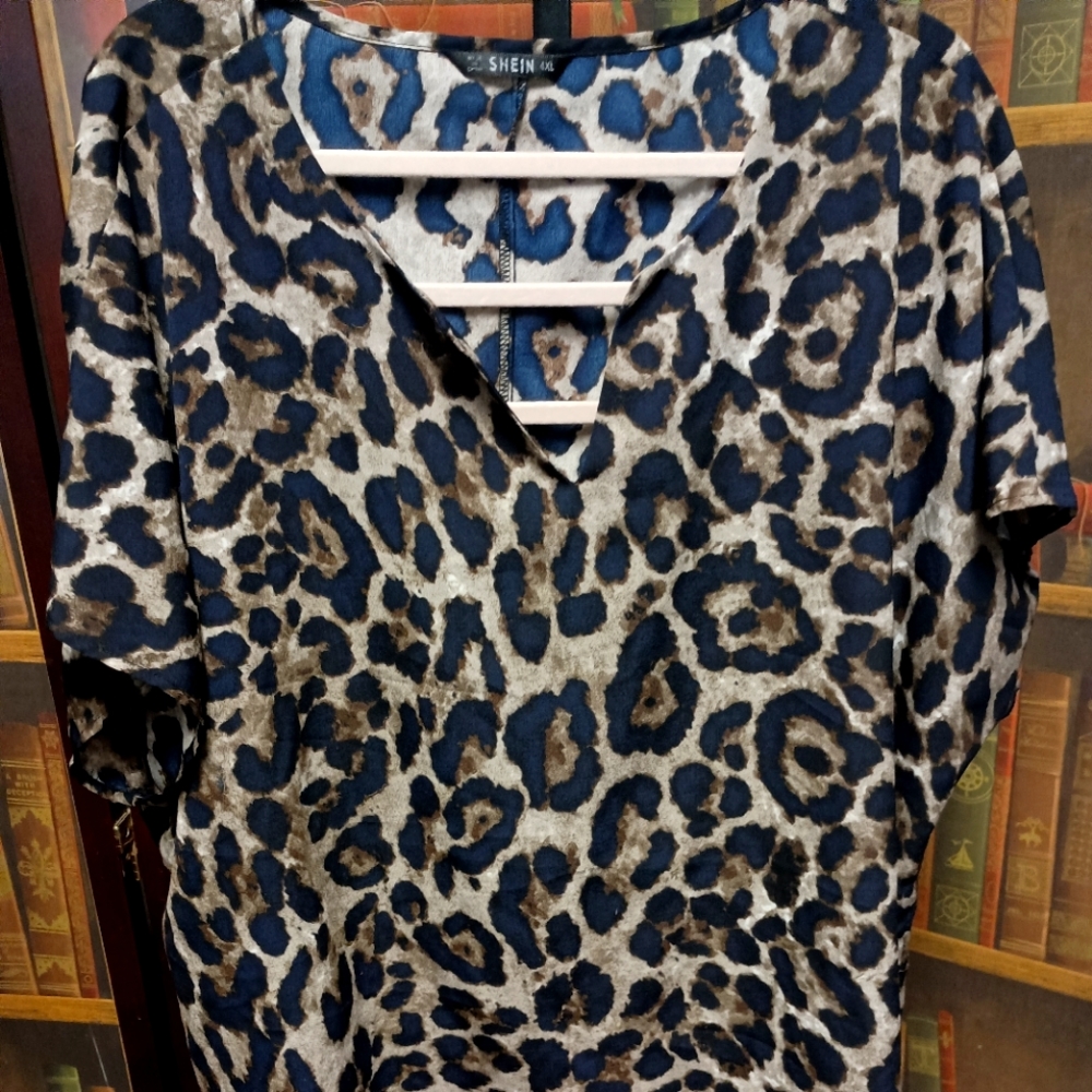 Shein large animal print short sleeves blouse sz 4x